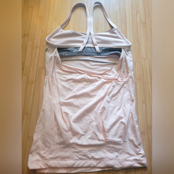 Lululemon sports top Lt Pink and Grey built in Sports Bra - Picture 1 of 2